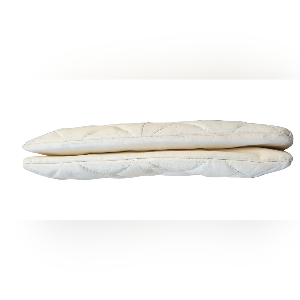 DKNY Creamy Quilted Crossbody/Shoulder Bag. Versatile Neutral Transitional - Picture 5 of 9